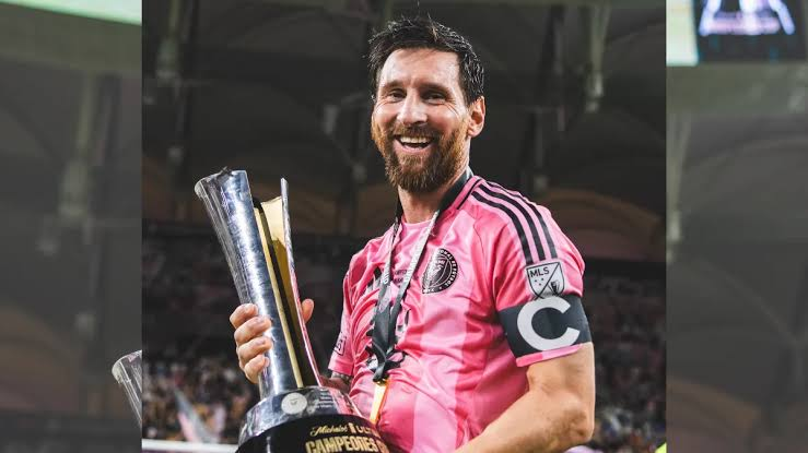 Football star celebrates a landmark 100th goal for his Miami club